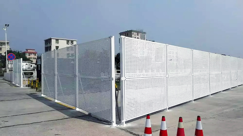太陽光発電 目隠しフェンス
