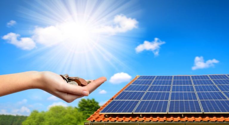 自家消費型太陽光発電システム導入するメリット UIソーラーは自家消費型太陽光発電向けのカーポートをご提供している