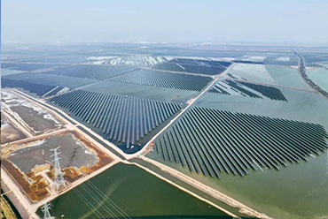 海洋養殖業とにがり作りを兼ねる塩田太陽光発電所が送電開始 中国天津