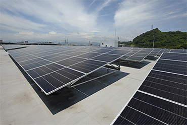 マツダ、広島本社工場へ1.1MWの太陽光発電導入　EVバッテリー充電等に